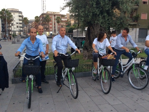 Bici elettriche consegnate alla città