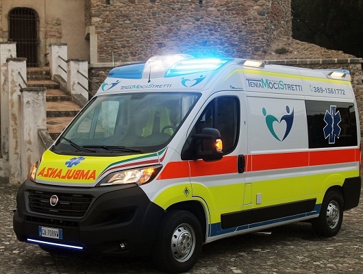Una moderna ambulanza per gli invisibili del territorio
