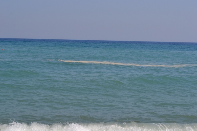 Domenica scorsa una chiazza gialla in mare, Filippelli (La Destra): “Controllare i punti di scarico”