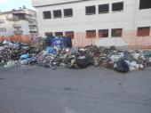Emergenza rifiuti, altra spazzatura incendiata a Mirto