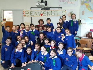 Peppe Voltarelli ospite nella scuola primaria di Mirto