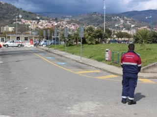 Asp, potenziato il servizio di vigilanza nell’area ospedaliera di Lamezia Terme con il contributo dei volontari della Polizia di Stato