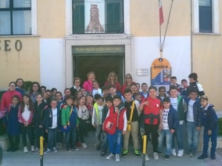 La visita colorata e gioiosa degli alunni della scuola di Papanice