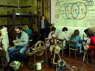 “IncontrArti - attività aperte alla cultura”, appuntamento nella bottega del tessitore Domenico Caruso