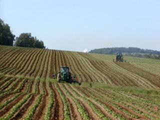 Coldiretti: macchine agricole, rinviate le scadenze per le revisioni