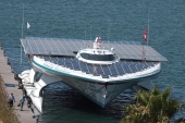 Presentato a Cagliari il catamarano a energia solare più grande del mondo