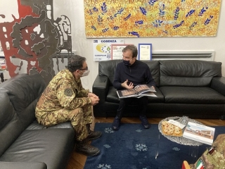 Il nuovo direttore dell'ospedale militare da campo, Colonnello Rizzo incontra il Sindaco Occhiuto