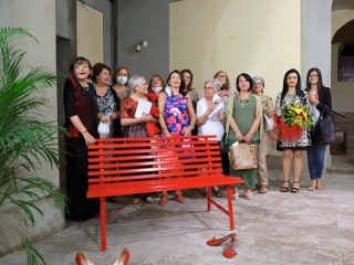 A Taurianova una panchina rossa in memoria di tutte le donne vittime di violenza