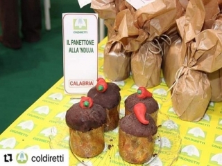 A Tuttofood alla fiera di Milano a Rho il Pandujotto calabrese incuriosisce ed è apprezzato dai visitatori