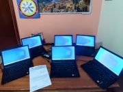 L'Associazione Ricchizza consegna alla parrocchia sei computer rigenerati
