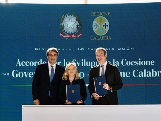 Meloni-Occhiuto firmano Accordo governo-Calabria, alla Regione risorse per 2,5 miliardi di euro
