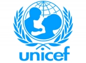 L’Unicef Italia “schiera” Babbo Natale per lanciare i “Regali per la vita”