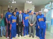 Visita degli Harlem Globetrotters al reparto di pediatria dell’ospedale civile di Pescara, il pensiero del sindaco Mascia e dell’assessore Ricotta