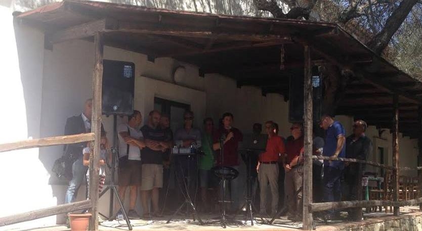 La Fidelitas dona alcuni strumenti musicali alla Banda musicale di Pietrapaola