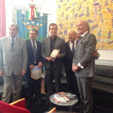 Il Sindaco Occhiuto incontra i rappresentanti dell’Associazione nazionale cavalieri della Repubblica italiana