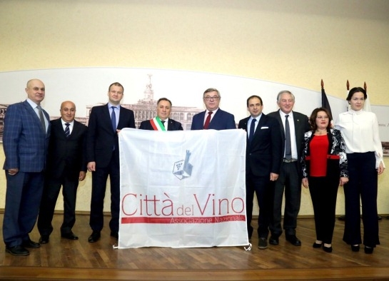 Parrilla guida delegazione italiana in Russia
