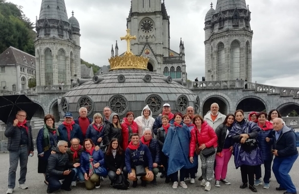 La comunità parrocchiale di Mandatoriccio Mare in pellegrinaggio a Lourdes