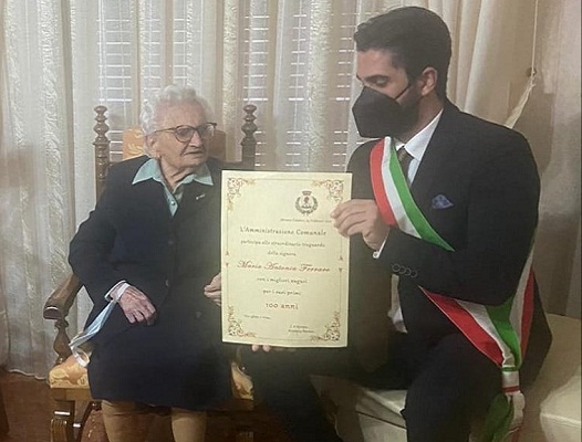 Aumentano i centenari residenti a Morano. Nonna Maria Antonia Ferraro compie un secolo di vita