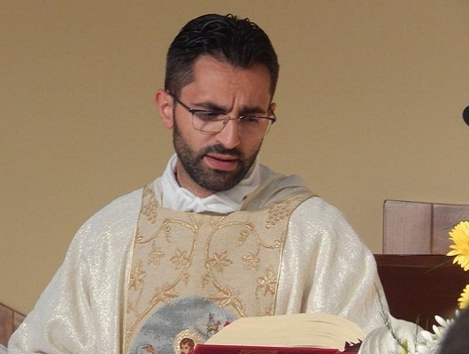 Benedizione degli zaini nella parrocchia 'San Giovanni Battista' di Mirto