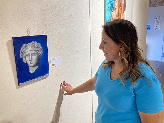 Ha suscitato apprezzamento “Arcana Mater”, la mostra della pittrice cosentina Rita Mantuano
