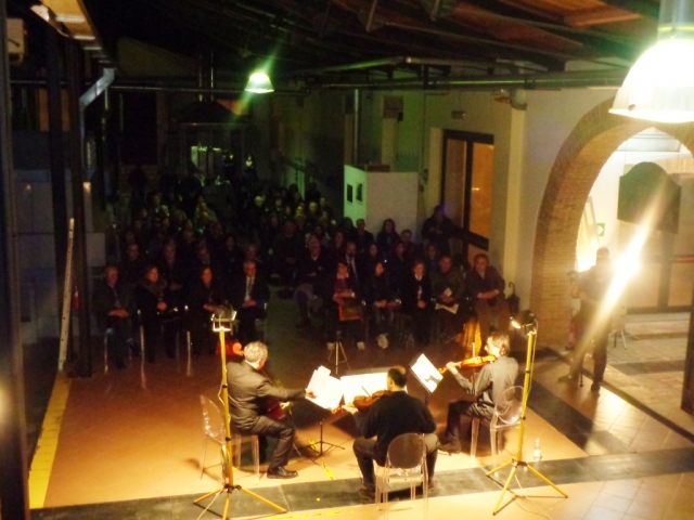 “Citta’ della musica”, il Trio d’Archi “Telesio” entusiasma la storica Fabbrica di Liquirizia Amarelli