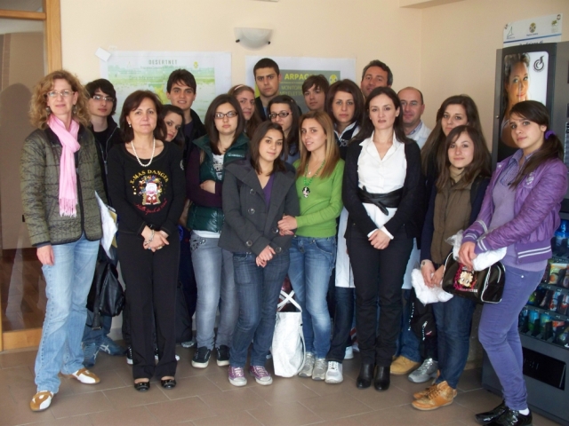 Visita degli studenti del “Filolao”  al Dipartimento Arpacal di Crotone