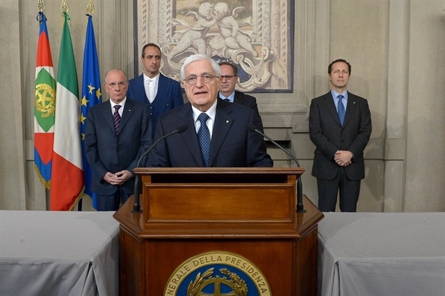 Il Presidente Napolitano ha conferito al Segretario del Pd Matteo Renzi l'incarico di formare il nuovo governo