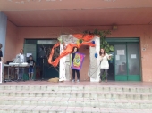 Istituto comprensivo, presentato il murales e le opere realizzate con materiale riciclato