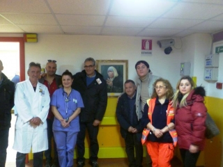 La Fidelitas dona al pronto soccorso di Rossano un quadro raffigurante Madre Teresa di Calcutta