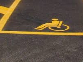 Parcheggi per disabili: il Presidente della Commissione comunale Trasporti interviene sul controllo dei permessi attivi
