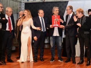 Sanremo, a Toto Cutugno la Palma d’Argento di Michele Affidato