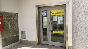 Chiuso ufficio postale di Mirto, il sindaco istituisce la navetta per Crosia. Collocata unità mobile