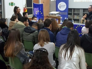 “Scopriamo come l’Europa decide”, svolto incontro con  gli studenti dell’Istituto Zanotti Bianco