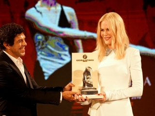 A Nicole Kidman il “Taormina Arte Award” realizzato da Michele Affidato
