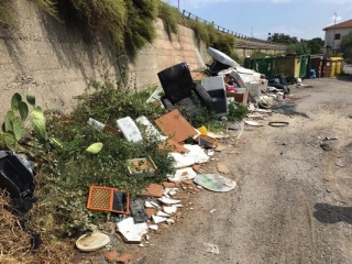 Prelevati rifiuti abbandonati a Corigliano e Rossano