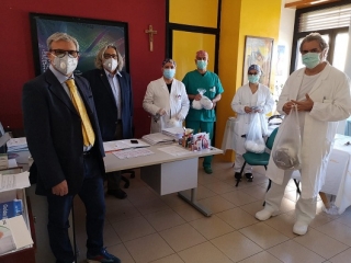 Il Rotary Corigliano Rossano Sybaris dona 300 mascherine professionali allo Spoke cittadino
