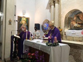 Il Vescovo Satriano ha celebrato nella rettoria Madonna della Pietà