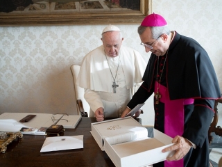 Il Papa ha apprezzato i doni della Diocesi di Rossano Cariati
