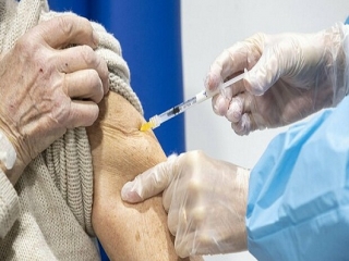 Vaccinazioni over 80, ok seconda dose. Sindaco ringrazia operatori sanitari