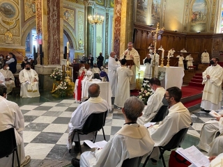 Mons. Satriano ha presieduto l'ultima Messa Crismale in Calabria
