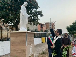 Inaugurato e benedetto Monumento alla Beata Vergine Maria Immacolata