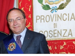 Saluto del presidente Iacucci al prefetto Cinzia Guercio