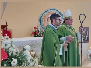 L'Arcivescovo a Mirto per conferimento Sacramento Confermazione a 27 cresimandi