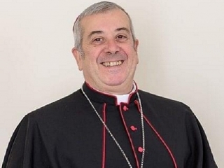 Il saluto del Sindaco Franz Caruso al nuovo Arcivescovo di Cosenza-Bisignano, Mons.Giovanni Checchinato