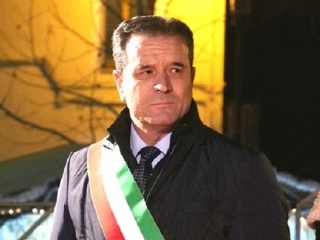 Il sindaco a Napoli per partecipare all'assemblea indetta da Asmel