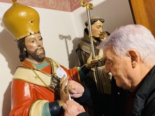 L'orafo Gerardo Sacco dona la Chiave della Città a Santa Sofia d’Epiro per devozione al suo Santo patrono