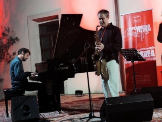 Successo del tributo a Miles Davis promosso dal Peperoncino Jazz Festival nel complesso monumentale di San Domenico
