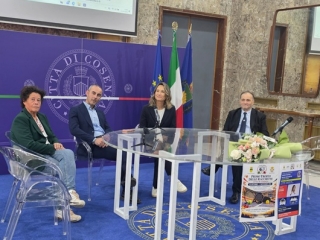 La capitana della nazionale femminile di tennis Tathiana Garbin a Palazzo dei Bruzi