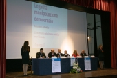 Successo di pubblico alla presentazione del libro “Legalità manipolazione democrazia” del docente universitario Antonio Costabile