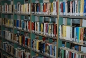 Dona un libro alla biblioteca della tua città Molto generosi i lettori bolzanini. Donati alla Biblioteca civica ben 750 libri